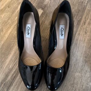 Clarks Narrative Black Patent Leather Heels Size 8.5